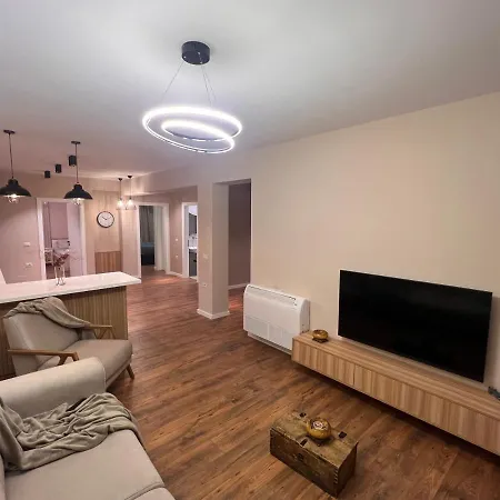 Apartment Center Lovely Apartament Shkoder